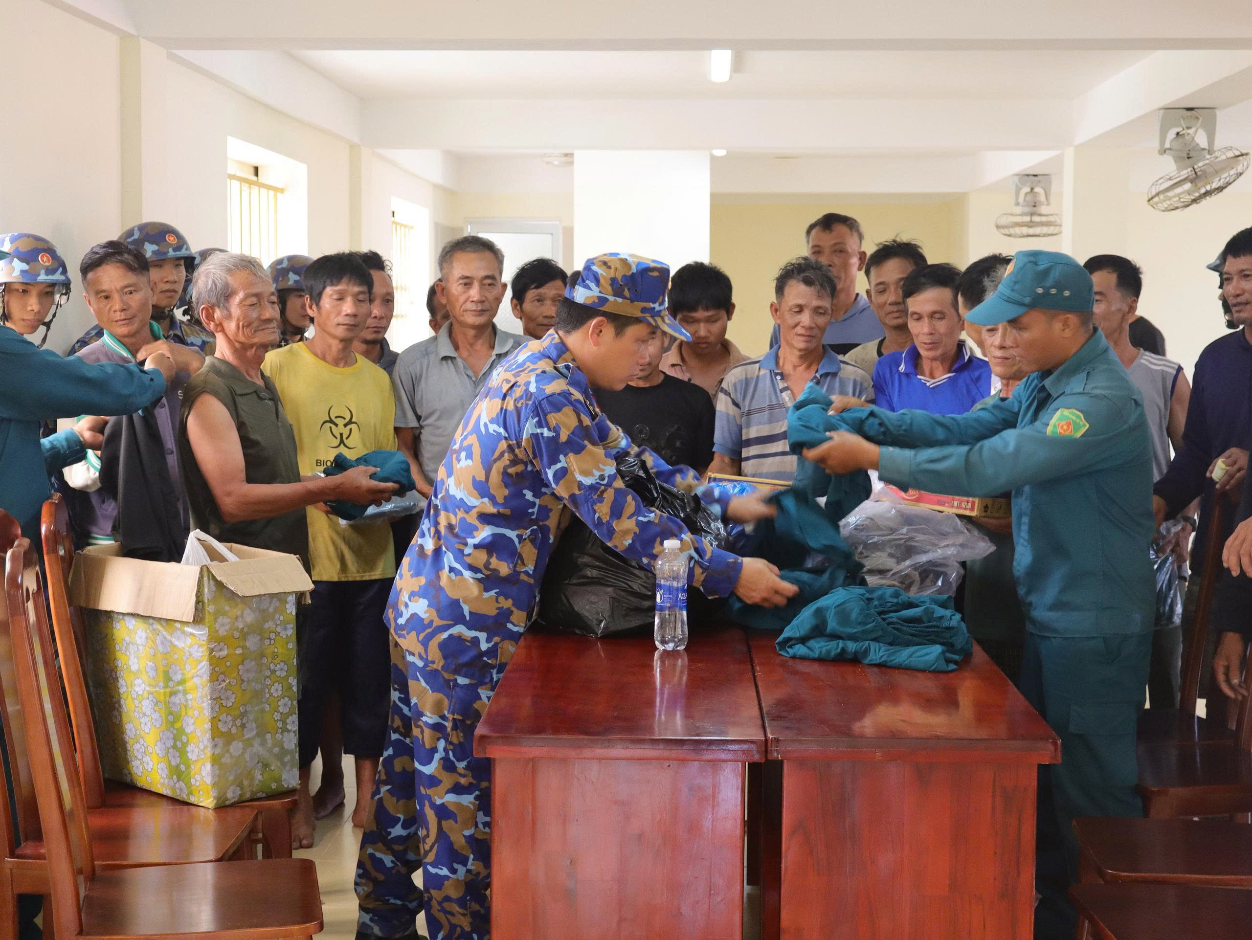 Khám Phá Về Sức Khỏe Của 33 Ngư Dân Được Cứu Giữa Biển Khơi