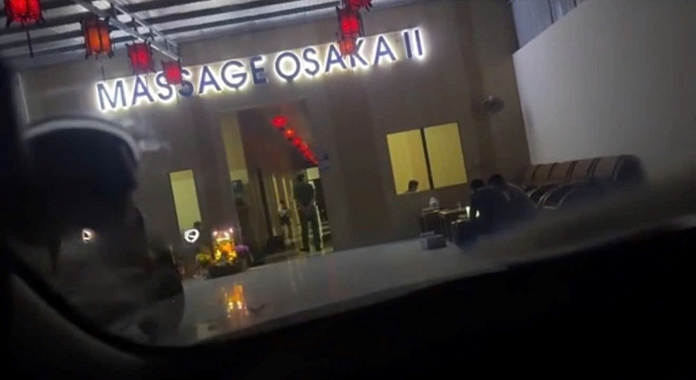 Công an kiểm tra cơ sở Massage Osaka II tại xã Cư Jút- Ảnh 1.