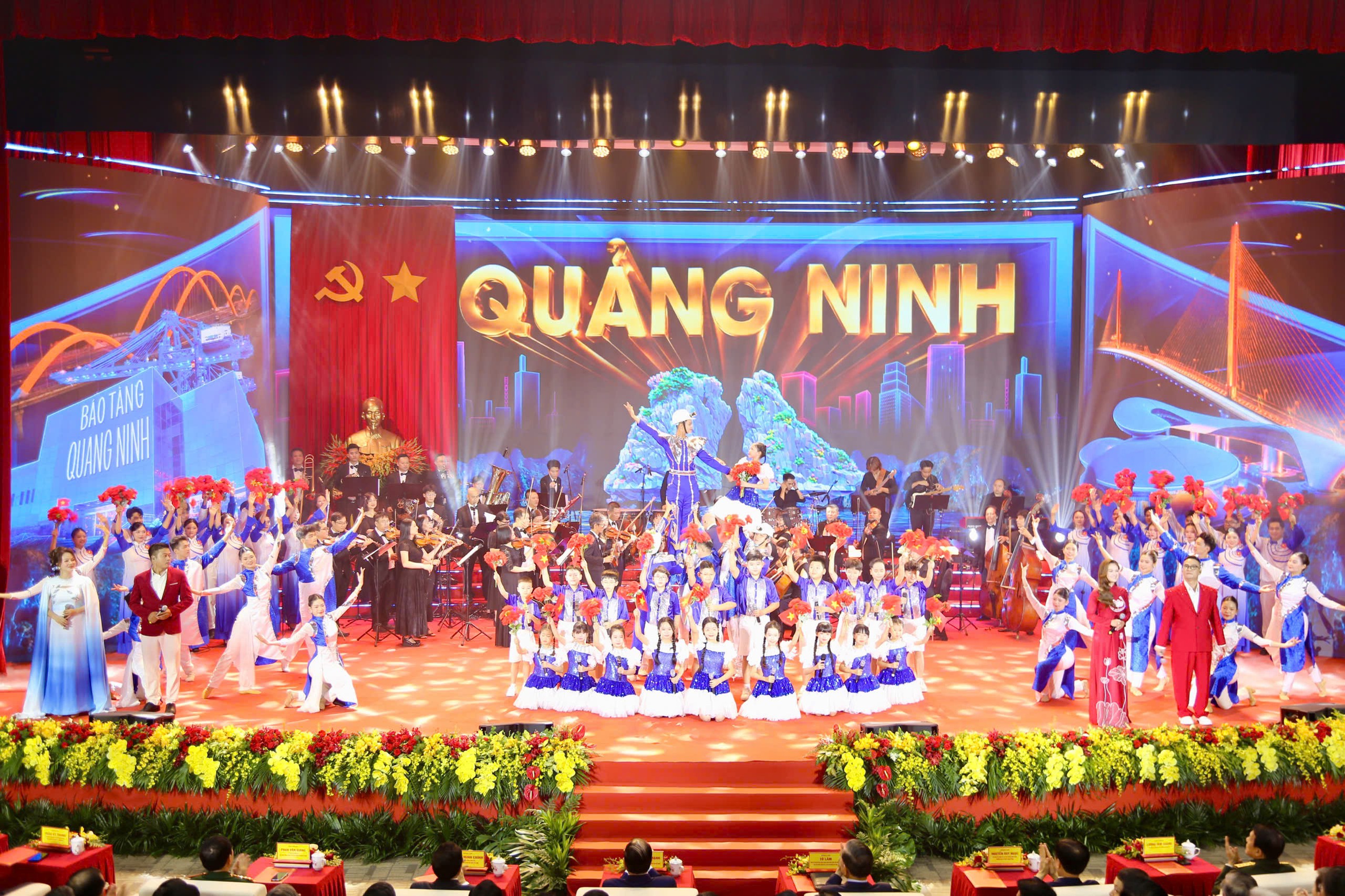 Quảng Ninh lên thành phố: hướng tới đô thị xanh, thông minh và giữ gìn di sản
