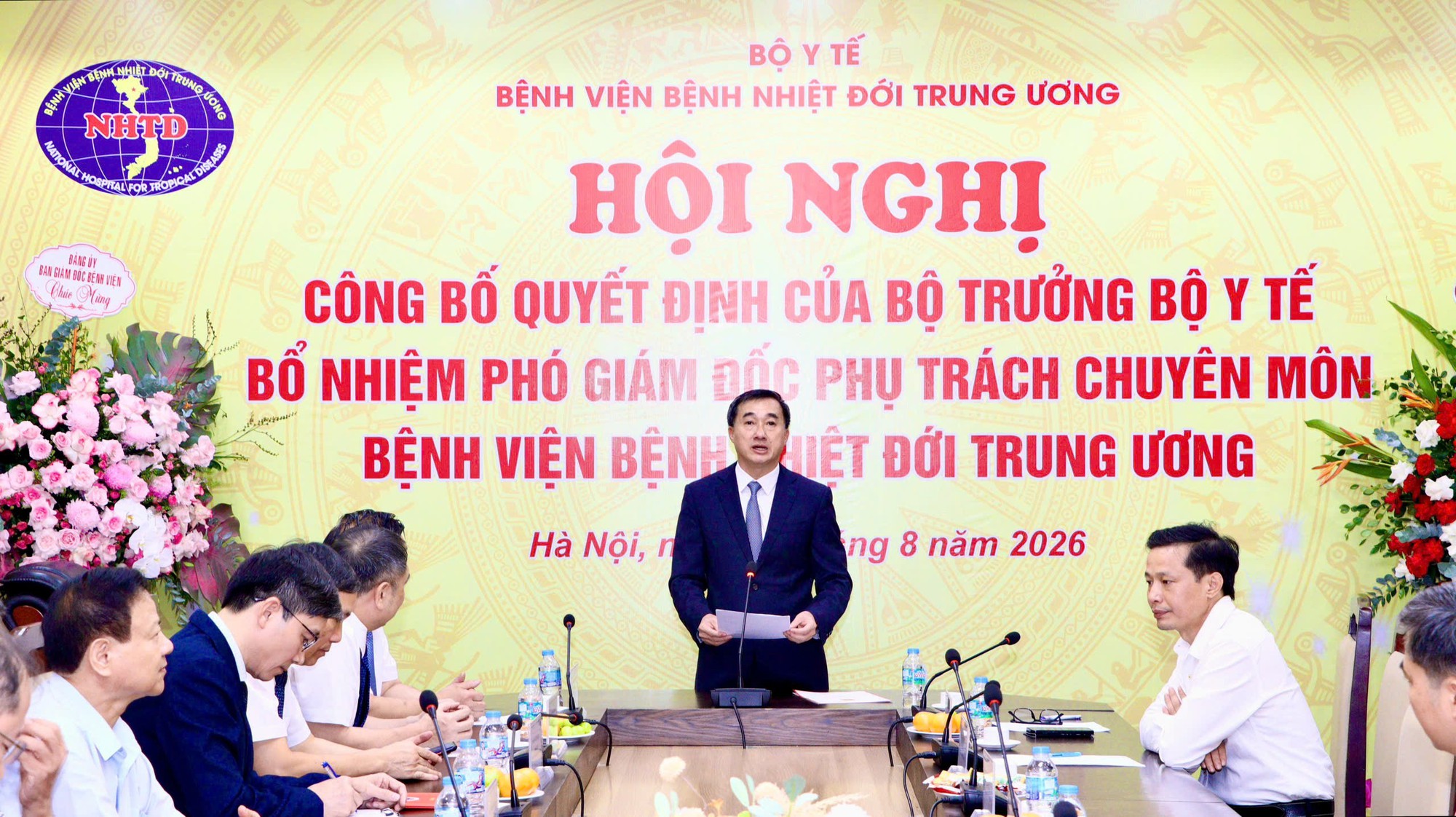 1000089659-17865244908721299838449 Bộ Y tế bổ nhiệm Phó Giám đốc phụ trách chuyên môn Bệnh viện Bệnh Nhiệt đới Trung ương - Ảnh 2.