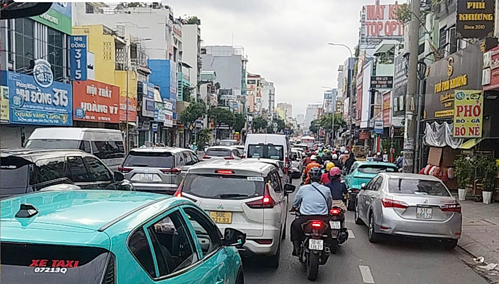 Giảm tai nạn giao thông ở TPHCM: số liệu, nguyên nhân và lộ trình tiếp theo