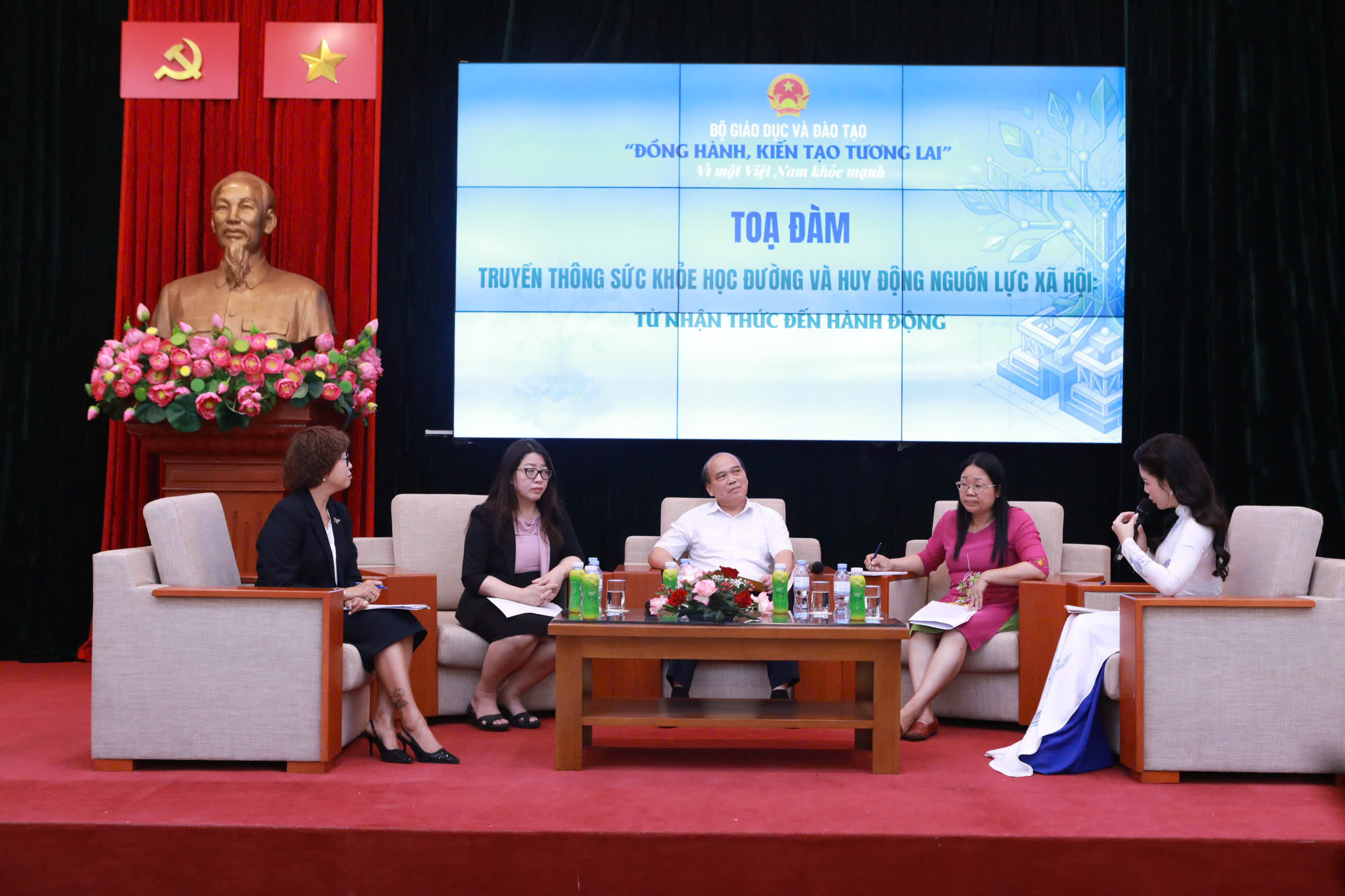 Tọa đàm về sức khỏe học đường Tọa đàm