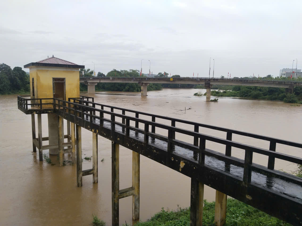 Bão số 4: Những lý do khiến hành trình bất thường và hệ lụy cho Bắc Bộ