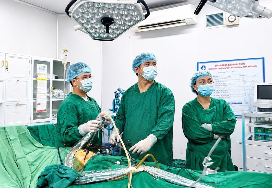 221cfc6b-1786515512758294990510 Cấp cứu bệnh nhân cùng lúc viêm ruột thừa và chửa ngoài tử cung vỡ- Ảnh 1.