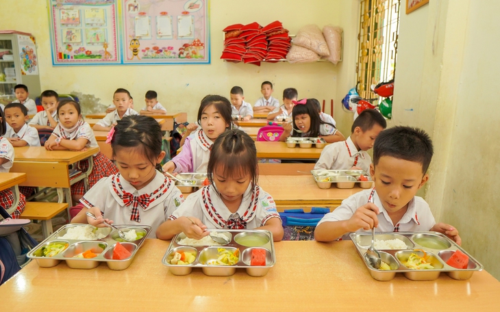 Cần tiêu chuẩn dinh dưỡng học đường thống nhất Chuyên gia đề xuất có tiêu chuẩn dinh dưỡng học đường thống nhất