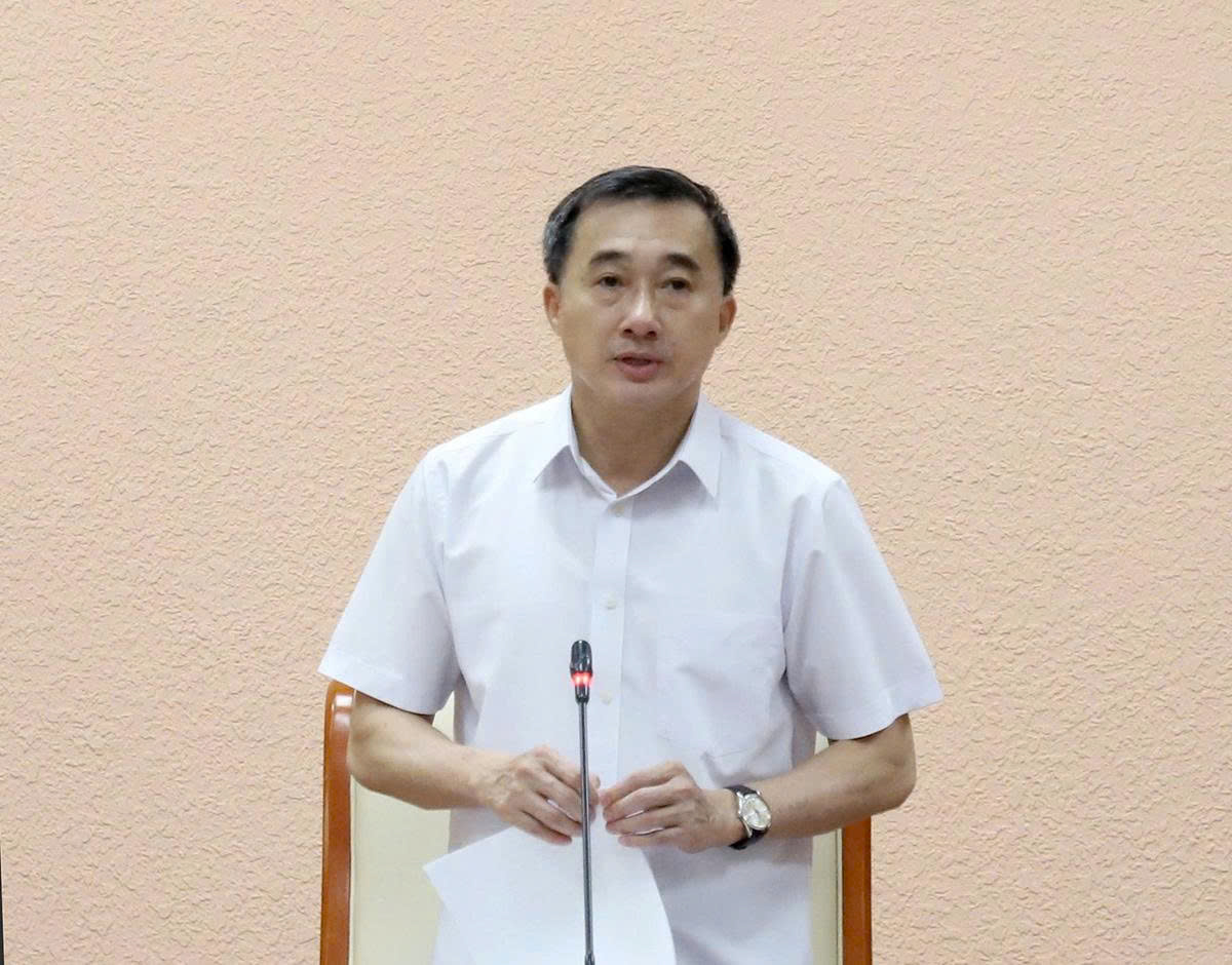 Đưa chất lượng khám chữa bệnh lên hàng đầu - Ảnh 1.