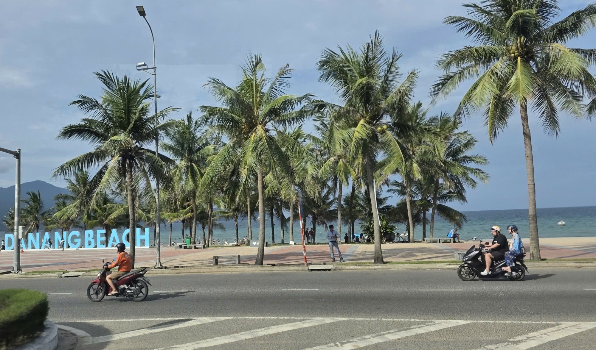 Dự Báo Thời Tiết: Nắng Nóng Khó Chịu Trên Khu Vực Trung Bộ