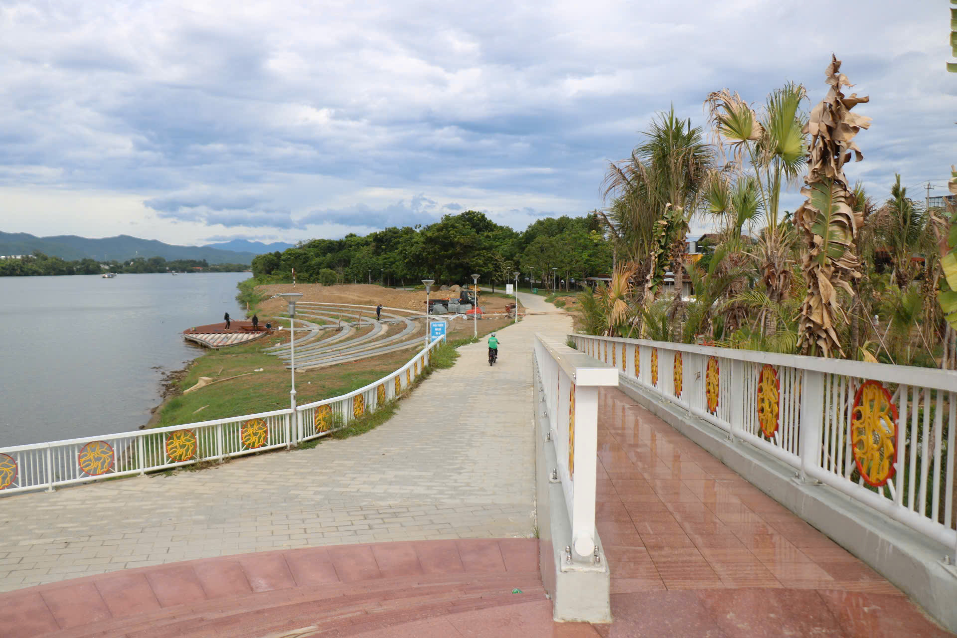 Dự án chỉnh trang bờ sông Hương - Ảnh 4.
