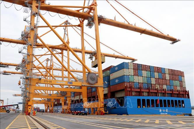 Tăng Trưởng Kinh Tế Việt Nam Qua Hoạt Động Xuất Nhập Khẩu Năm 2026