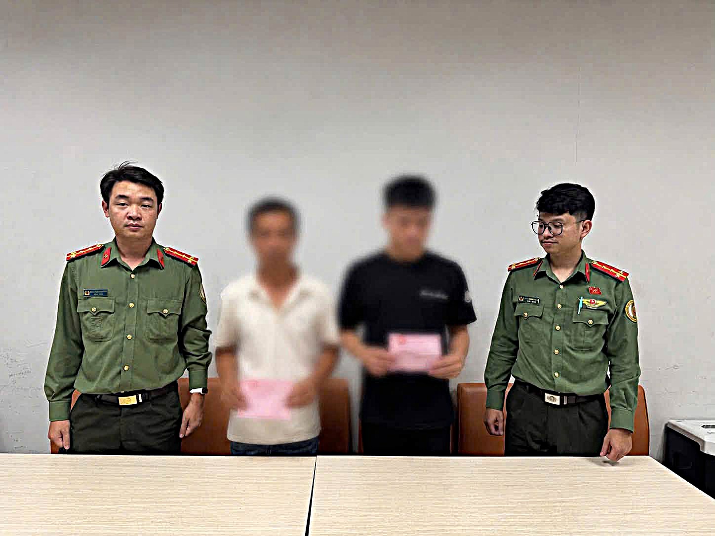 Phạt Nặng Hành Vi Chèo Kéo Khách Tại Sân Bay Nội Bài: Bài Học Cảnh Tỉnh