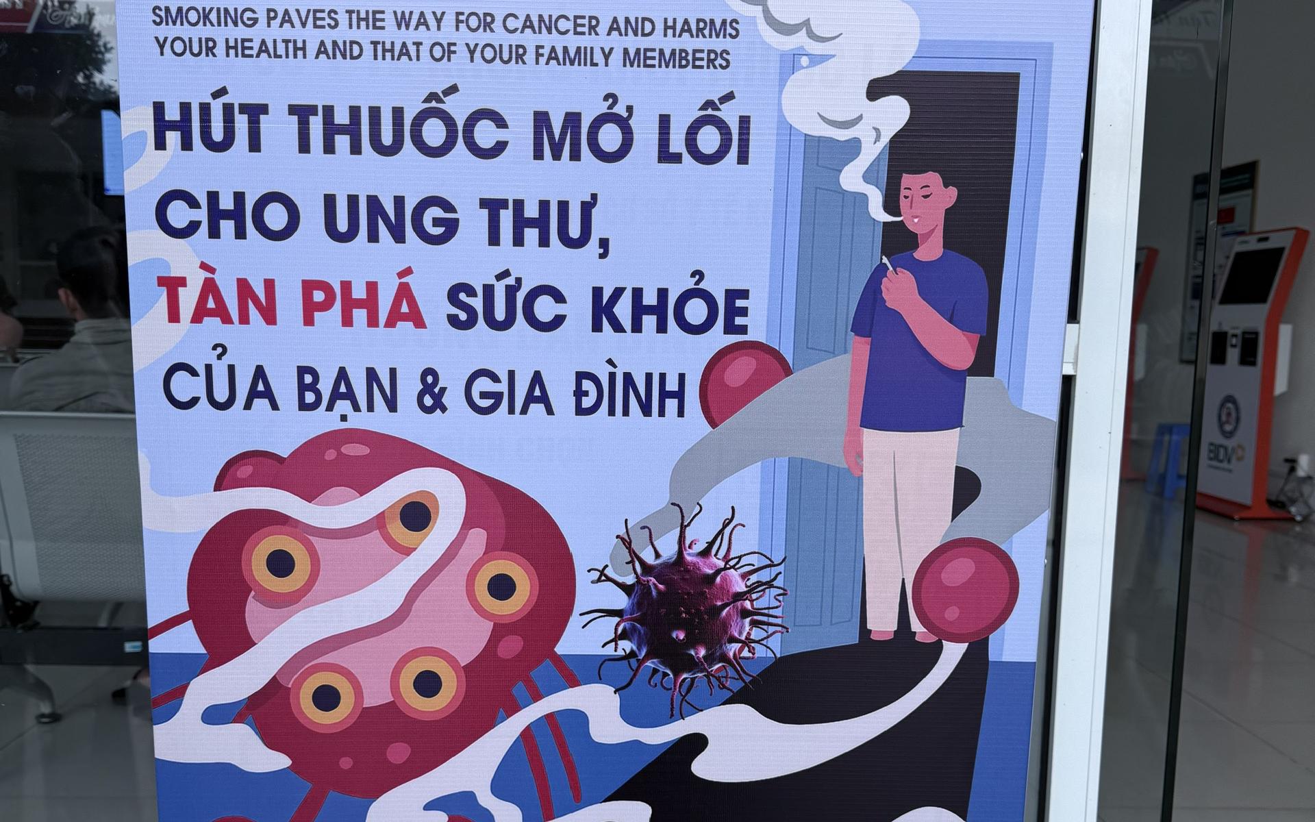 Đề xuất cấm toàn diện thuốc lá mới, 'xóa' trưng bày thuốc lá tại điểm bán- Ảnh 4.