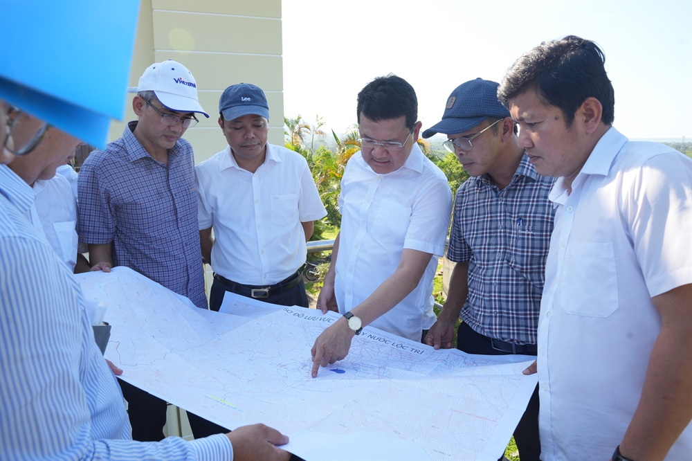 Huế khẩn cấp triển khai trạm xử lý nước cơ động: Giải pháp trước mắt cho người dân thiếu nước