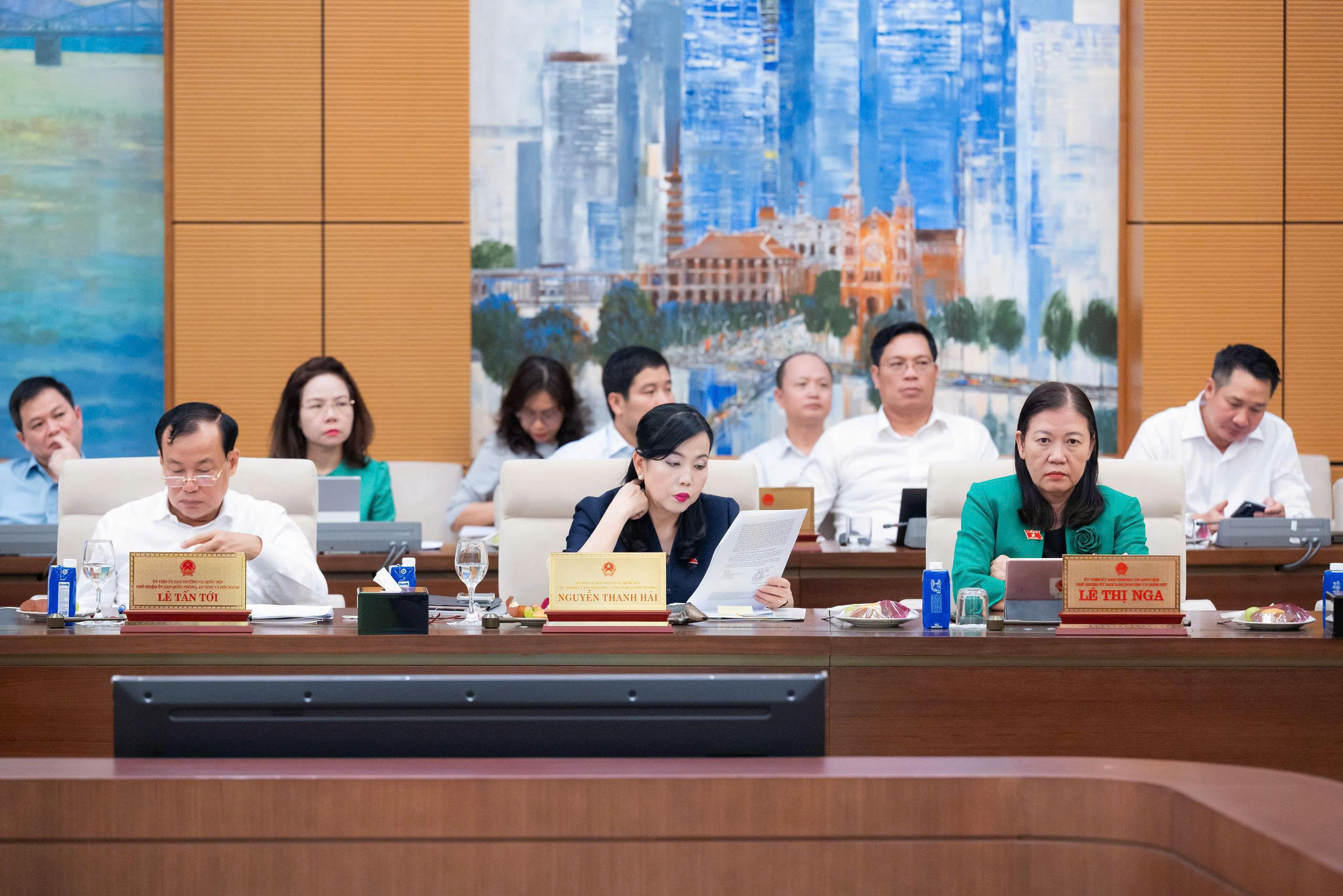 Các đại biểu tham dự phiên họp