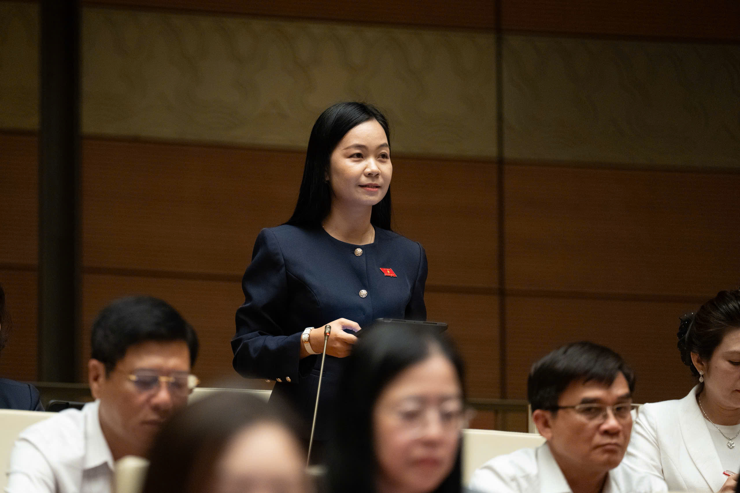 Quyền Lợi Lao Động: Đề Xuất Hoàn Trả Chi Phí Xuất Cảnh