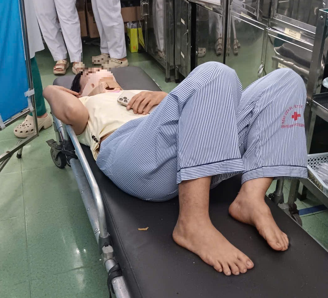 Cứu Sống Nạn Nhân Tai Nạn Giao Thông: Hành Động Khẩn Cấp Từ Bệnh Viện Quảng Ninh