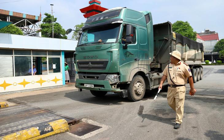 Hà Nội: Thanh Niên Chạy Trốn Khi Thấy CSGT Bị Xử Lý- Ảnh 1.