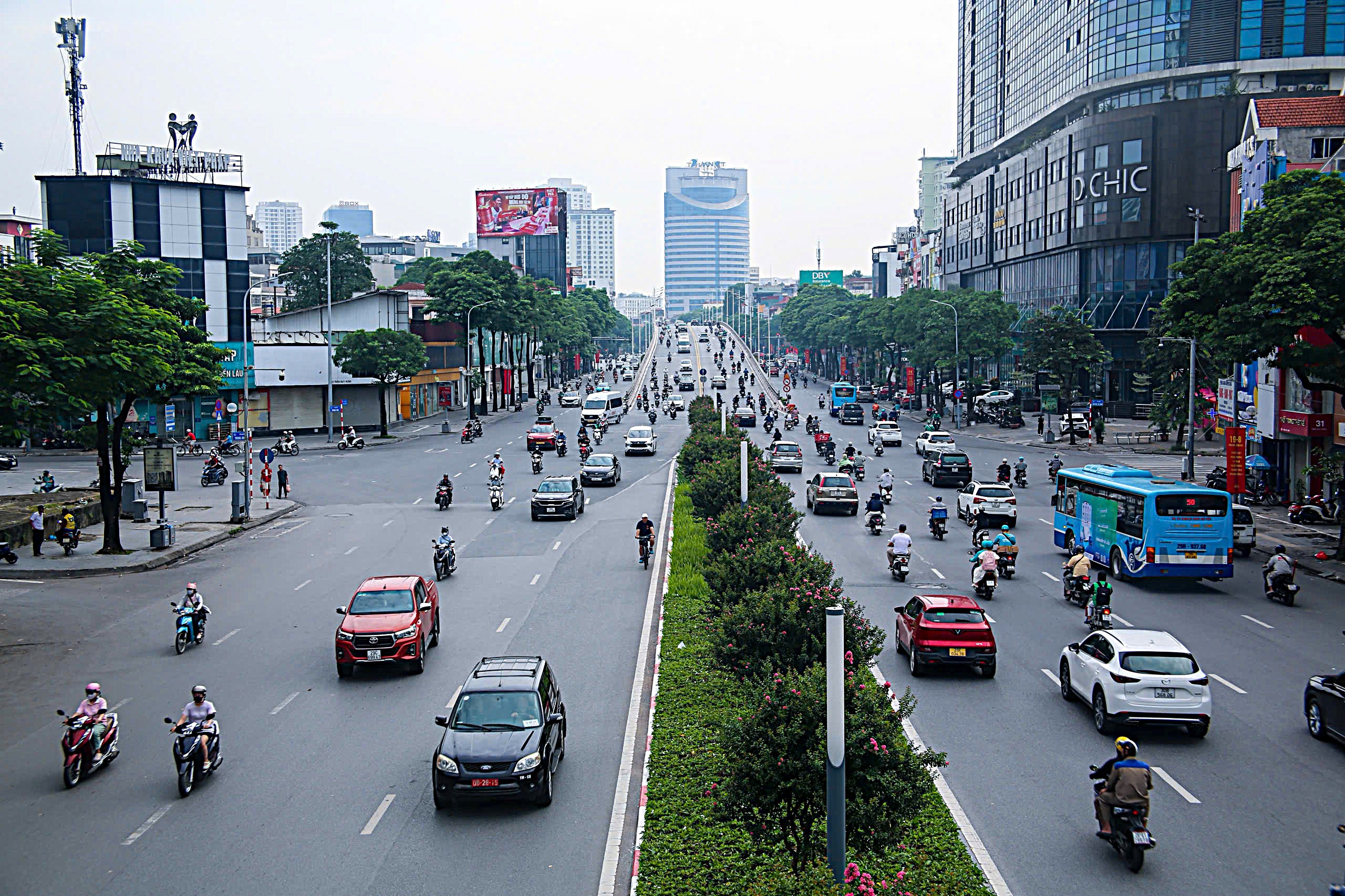 Ngày đầu nghỉ lễ Quốc khánh 2/9, tình hình giao thông tại Hà Nội thế nào?- Ảnh 2.