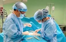 Khám sàng lọc cho học sinh Nghĩa Đô: chiến dịch y tế trường học phục vụ gần 6.000 em