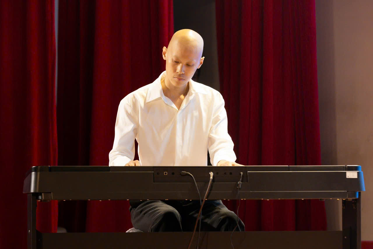 Hành Trình Vượt Qua Căn Bệnh Qua Những Nốt Nhạc Piano - Ảnh 1.