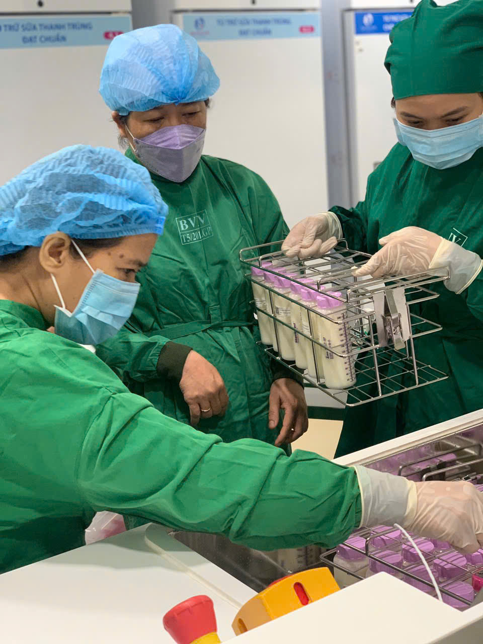 Hiến Sữa Mẹ: Cơ Hội Sống Cho Trẻ Sinh Non Tại Bệnh Viện Hùng Vương