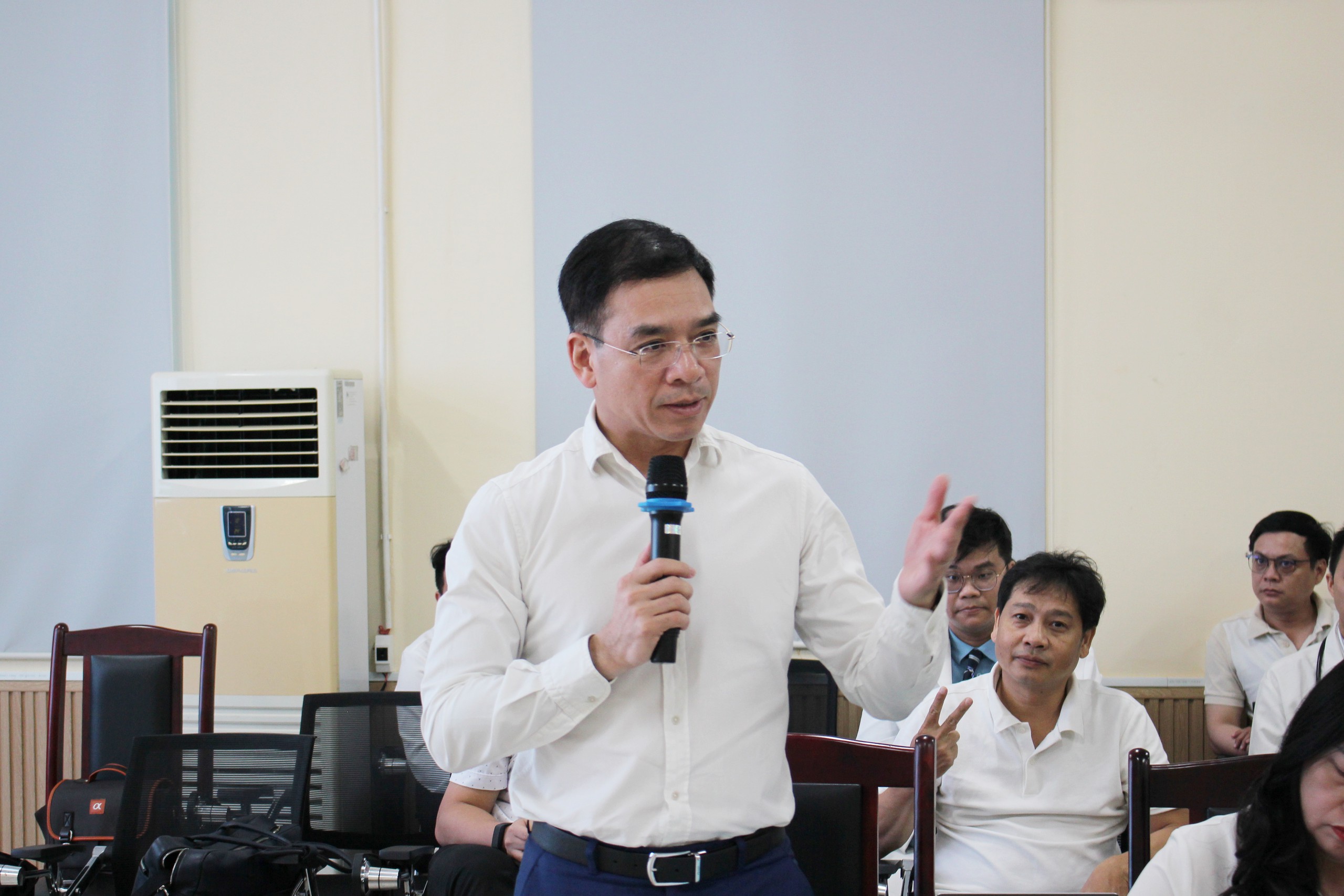 img5588-17857491246441123534880 Thứ trưởng Trần Văn Thuấn: TPHCM là điểm sáng về cấp cứu ngoại viện của cả nước- Ảnh 3.
