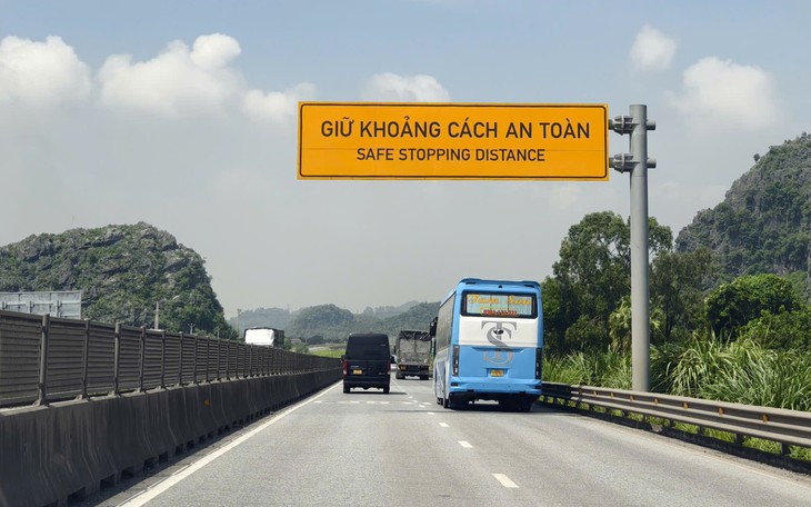 Khoảng cách an toàn