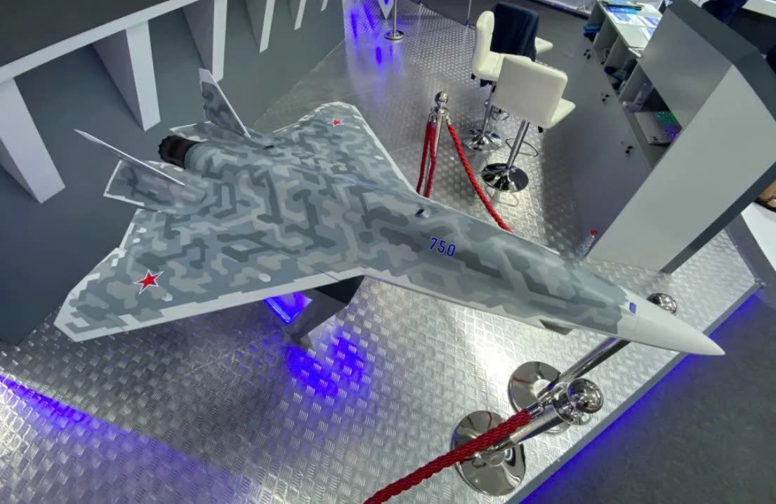 UAV Su-75 có thể trở thành cánh tay nối dài của tiêm kích Su-57D Nga- Ảnh 2.