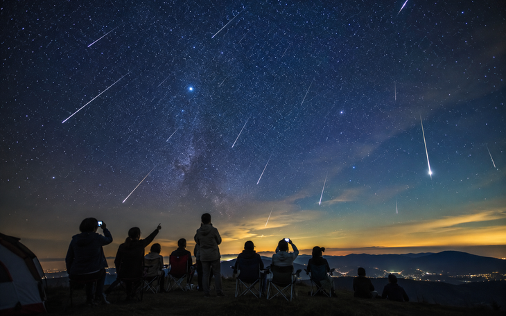Đêm Perseids 2026: Trải Nghiệm Mưa Sao Băng Đẹp Nhất Năm