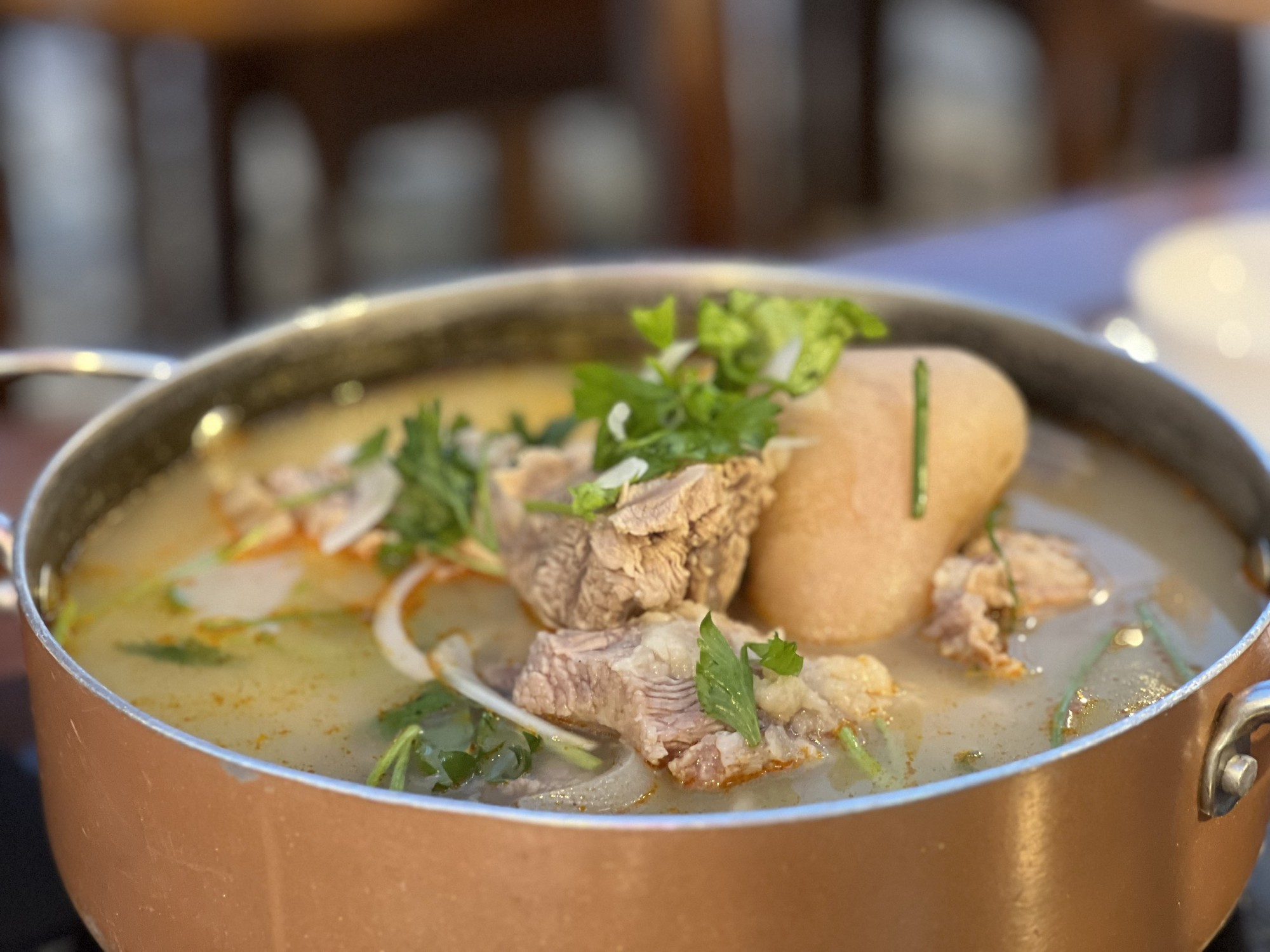 Mười 'quy tắc vàng' của WHO để giảm thiểu rủi ro trong quá trình chế biến thực phẩm - Ảnh 1.