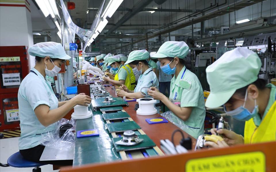 Khuyến cáo mới từ Bộ Y tế: Thời gian hoạt động thể lực và hạn chế tiếp xúc màn hình cho trẻ nhỏ