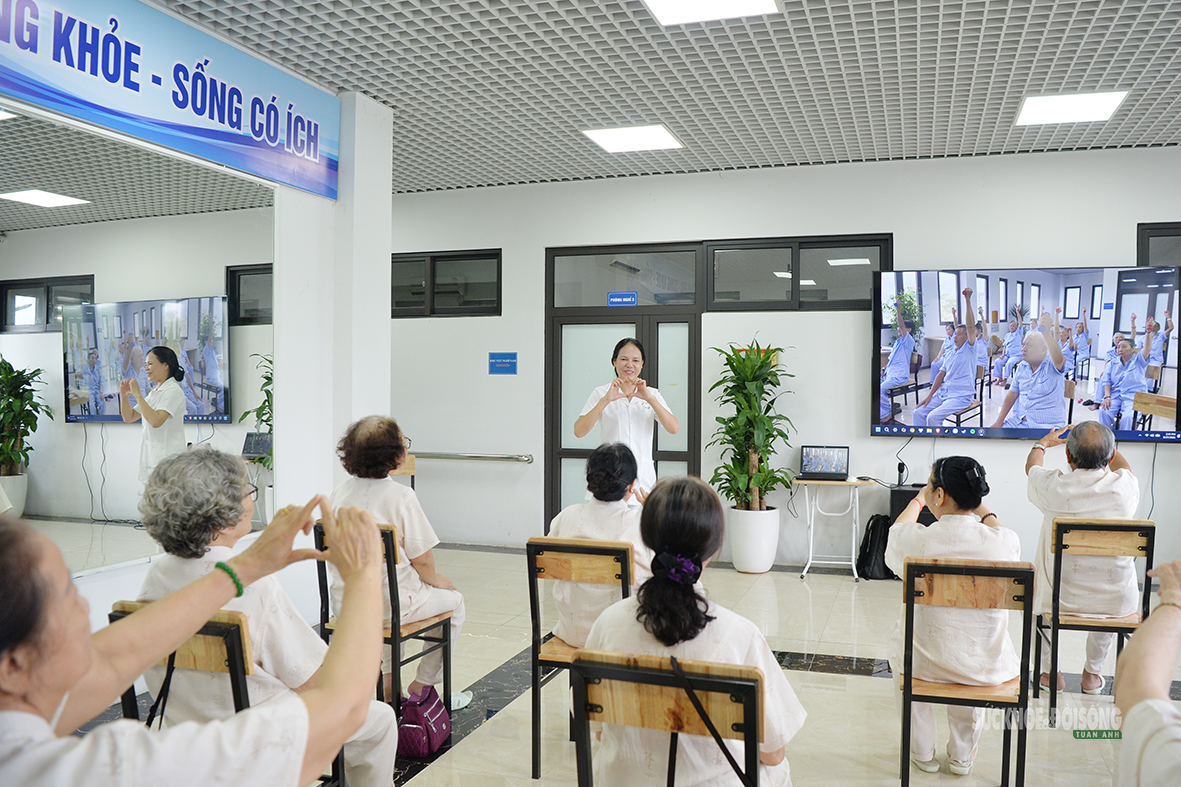 Chăm sóc người cao tuổi tại cơ sở chăm sóc- Ảnh 2.