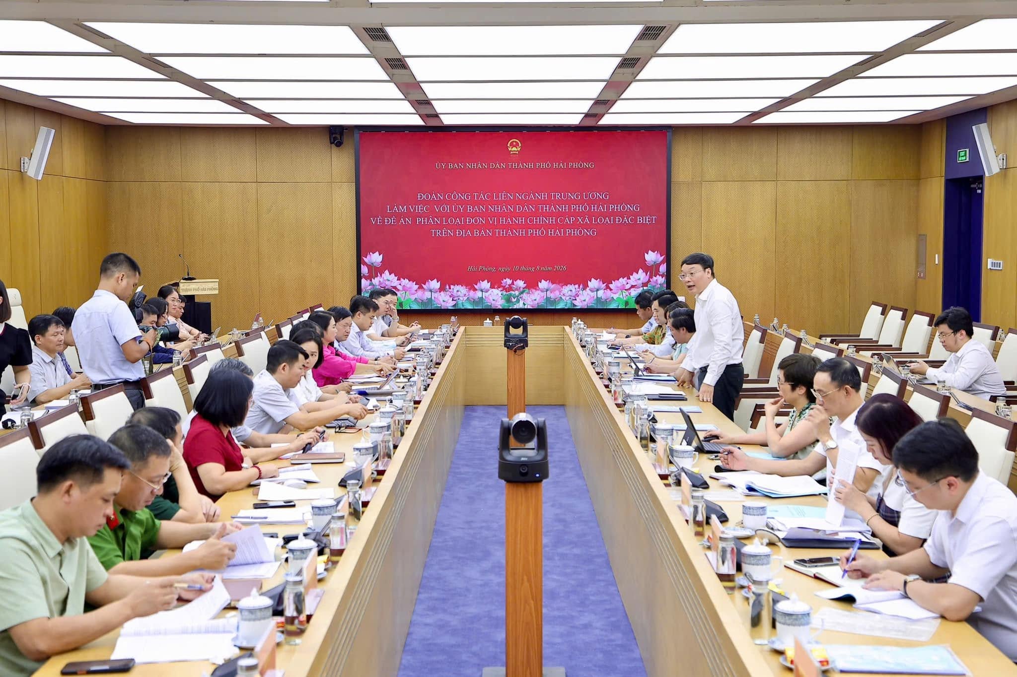 Hải Phòng chọn 3 địa bàn chiến lược đề xuất phân loại hành chính cấp xã đặc biệt- Ảnh 1.