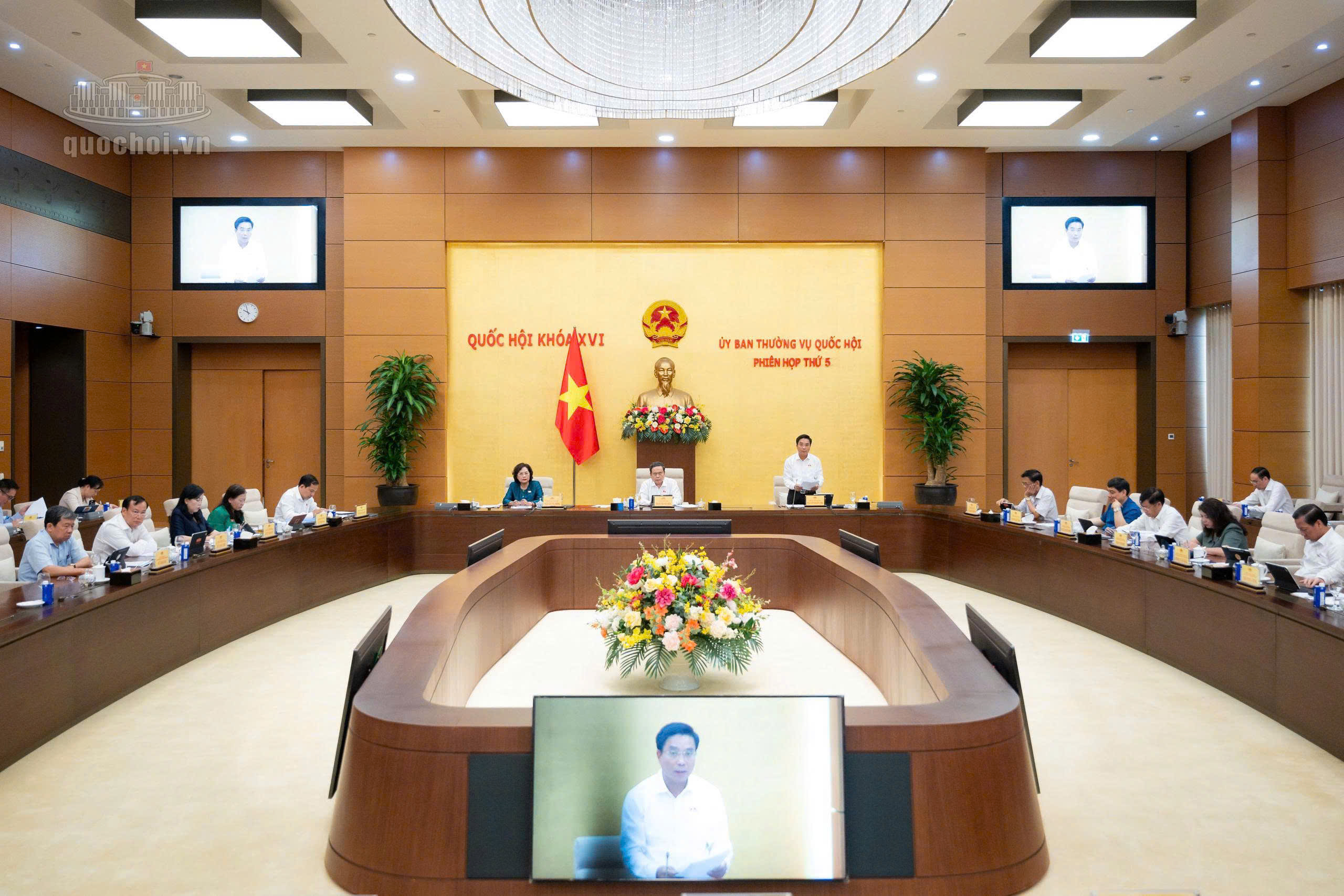 Siết chặt hậu kiểm kinh doanh trực tuyến: Bài học từ vụ Huấn Hoa Hồng và Hải Sapa