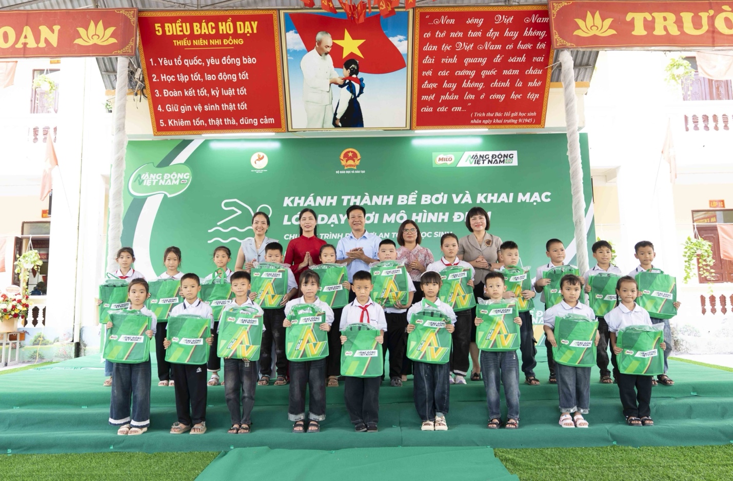 Nestlé Việt Nam Hợp Tác Cùng Bộ Giáo Dục Đem Đến Bơi Lội Cho Học Sinh Bắc Ninh