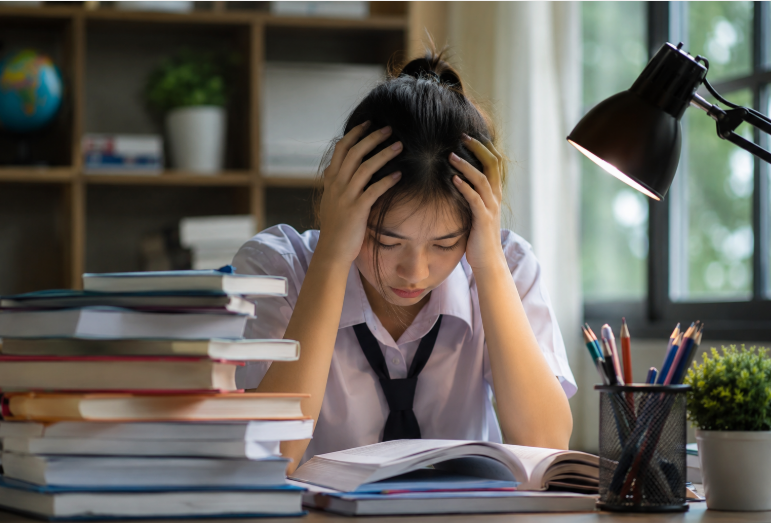 Căng thẳng học tập ở học sinh: cách nhận biết, tự ứng phó và khi nào cần giúp chuyên môn