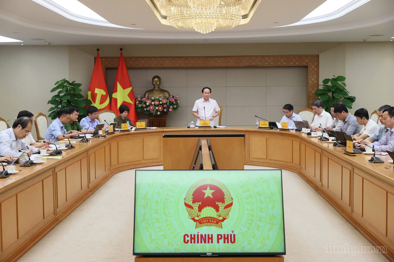 Phó Thủ tướng: Chuyển đổi số phải là nhiệm vụ trọng tâm hàng đầu của năm học mới- Ảnh 1.