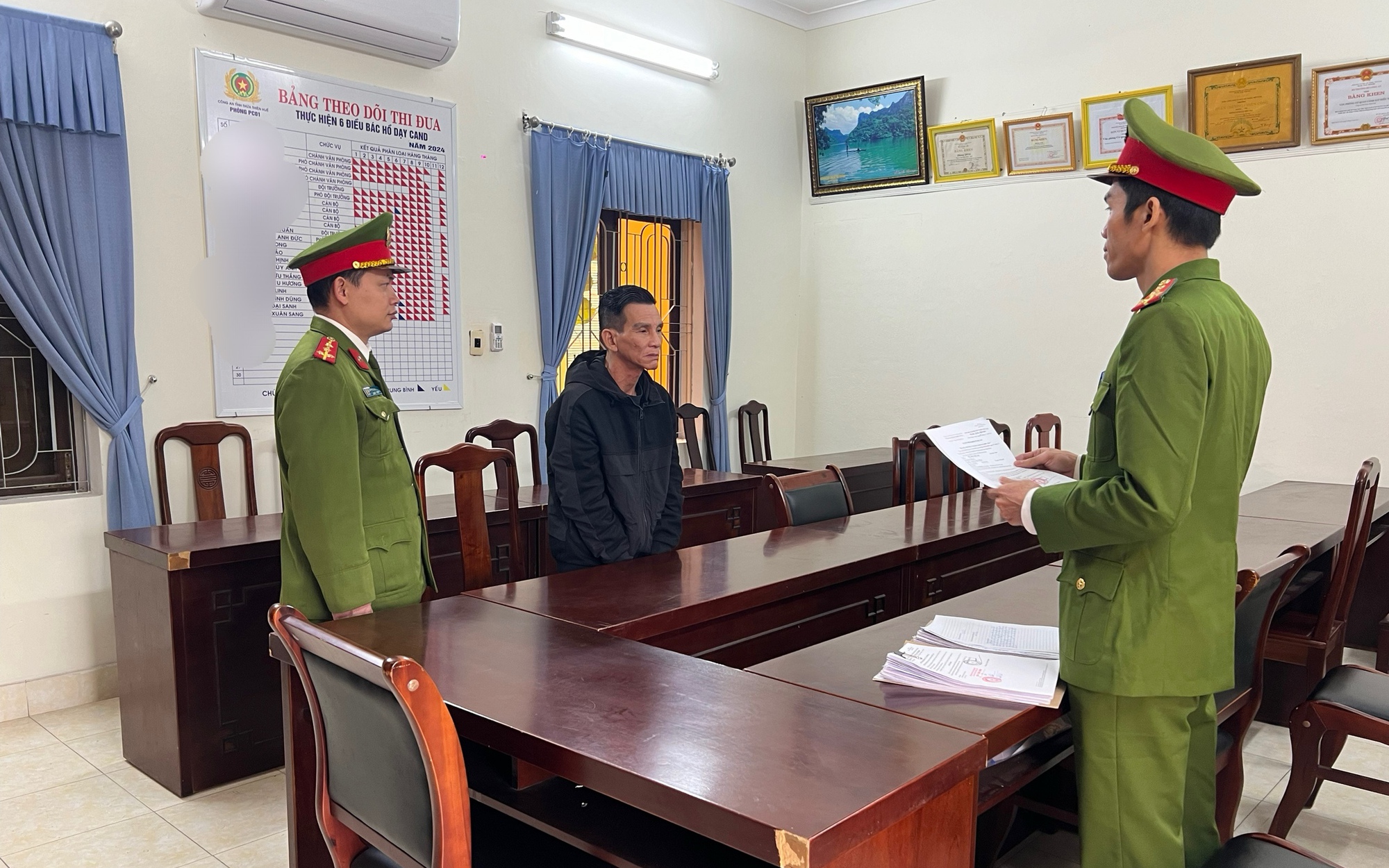 Truy tìm vợ chồng ở Hải Phòng lừa hàng chục tỷ đồng cùng nhiều cây vàng rồi bỏ trốn - Ảnh 2.