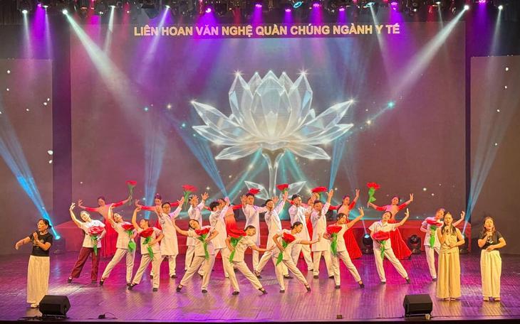 Liên hoan văn nghệ quần chúng