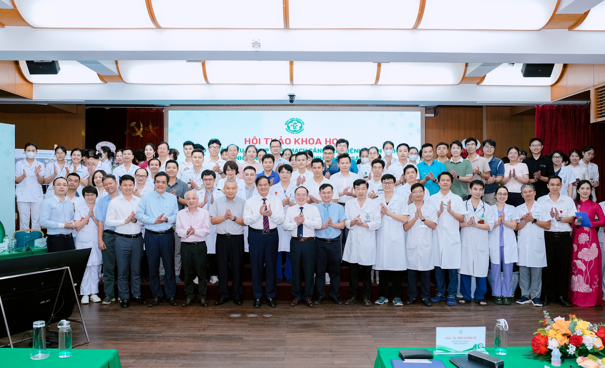 Bệnh viện Bạch Mai: Hành Trình Đột Phá Với 500 Ca Phẫu Thuật Hẹp Động Mạch Cảnh
