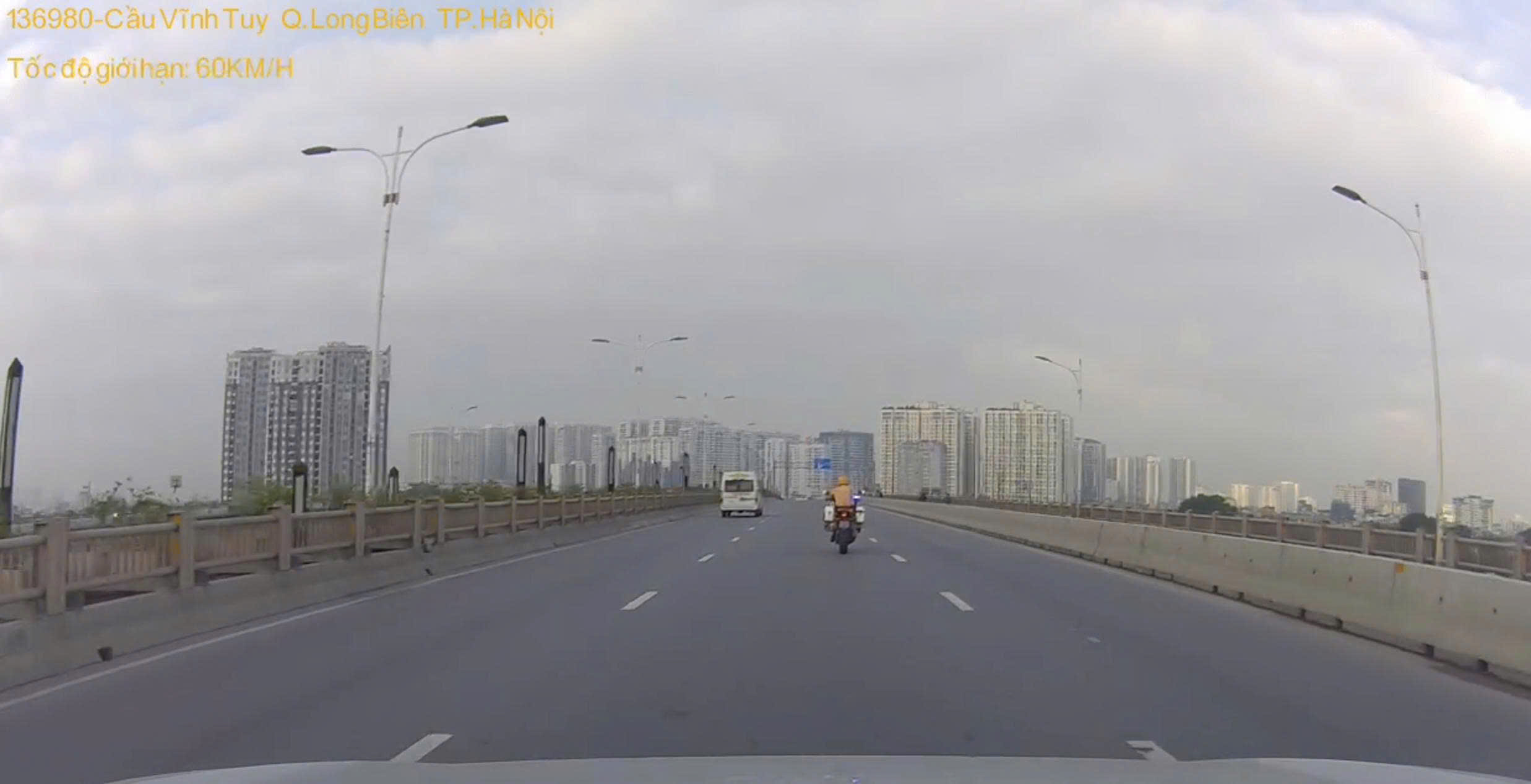 Hà Nội: CSGT Hỗ Trợ Cấp Cứu Cụ Ông 93 Tuổi Bị Tai Biến