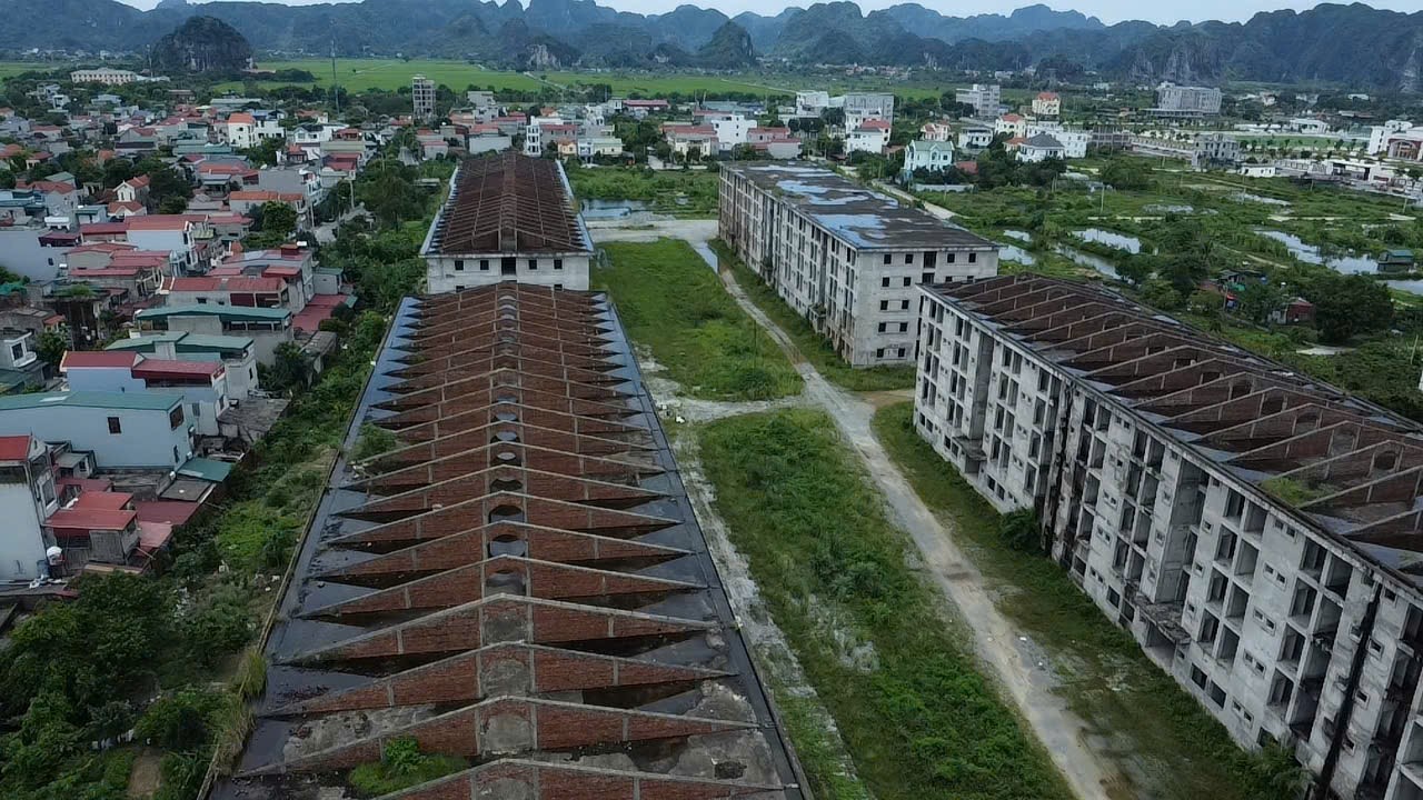Ninh Bình: Những khối nhà KTX hơn 860 tỷ đồng 'ngủ quên' suốt 17 năm- Ảnh 2.