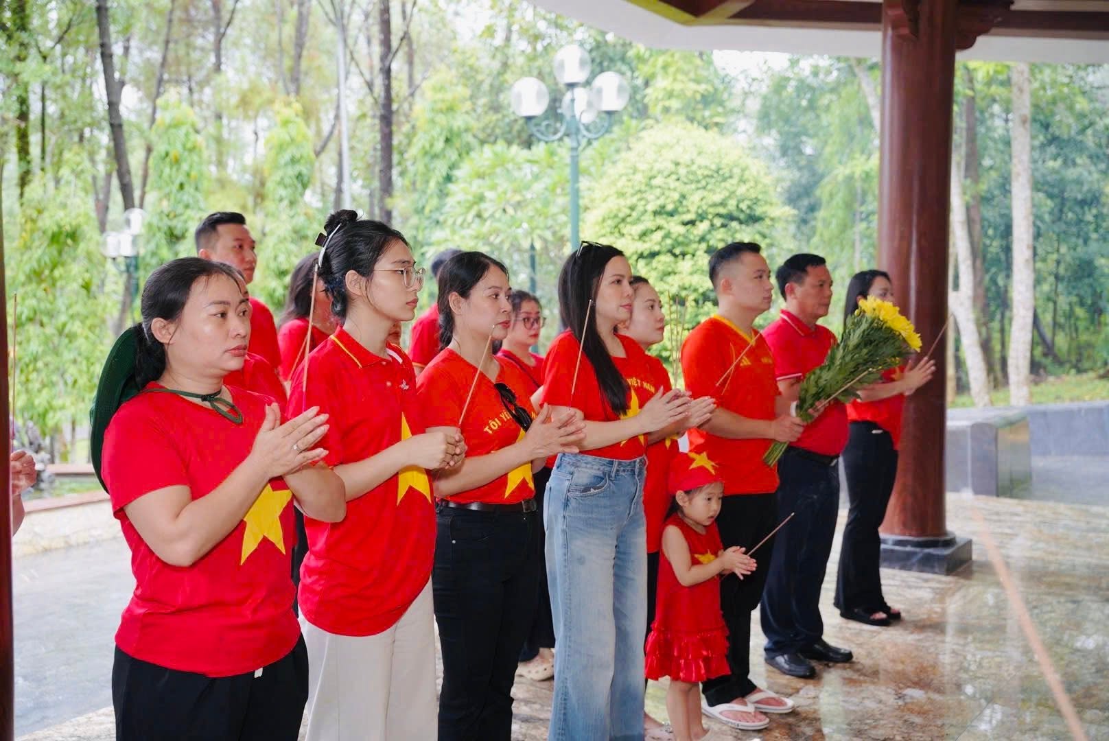 Hành Trình Tri Ân Tại Ngã Ba Đồng Lộc Dịp Quốc Khánh