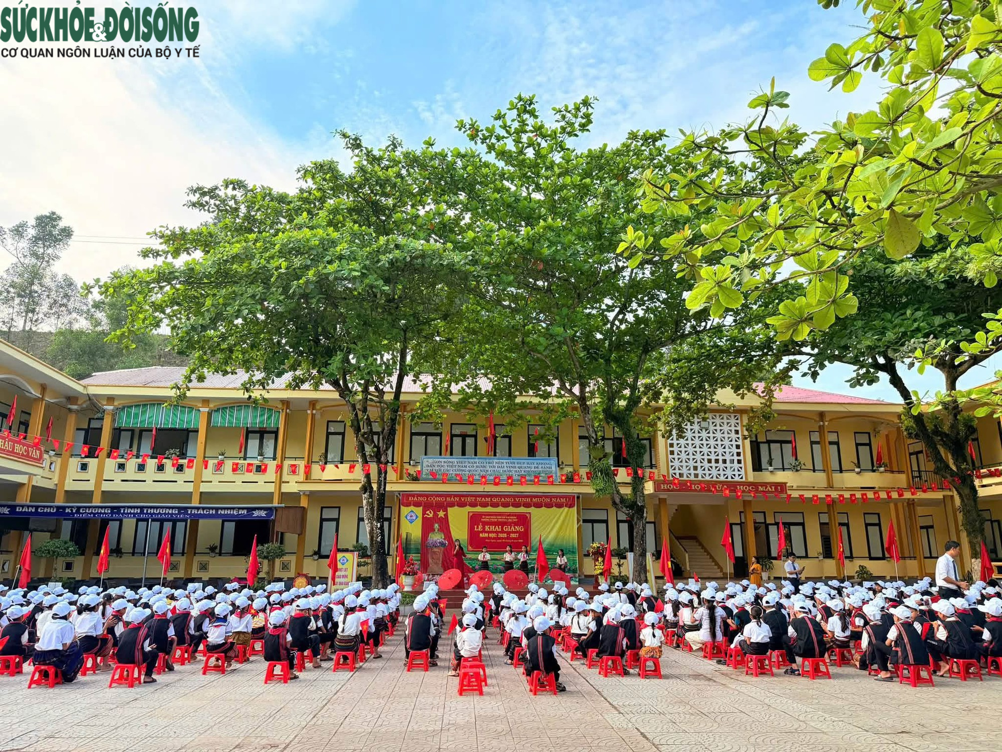 base64-1788584930299604655010 Học sinh từ đảo xa đến vùng biên viễn Quảng Trị mừng ngày tựu trường- Ảnh 1.