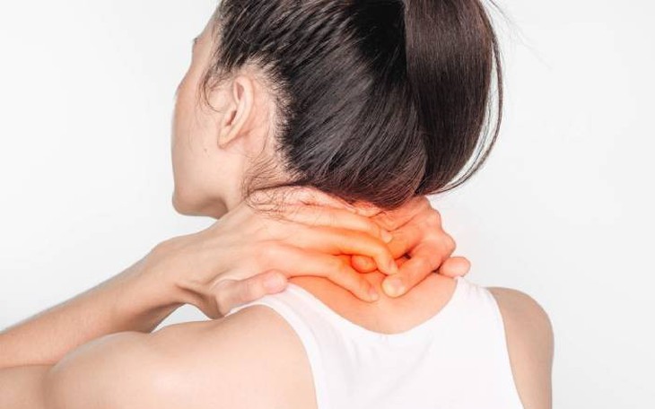 Đau cổ tưởng chuyện nhỏ, người đàn ông 44 tuổi đối mặt nguy cơ tổn thương tủy- Ảnh 2.