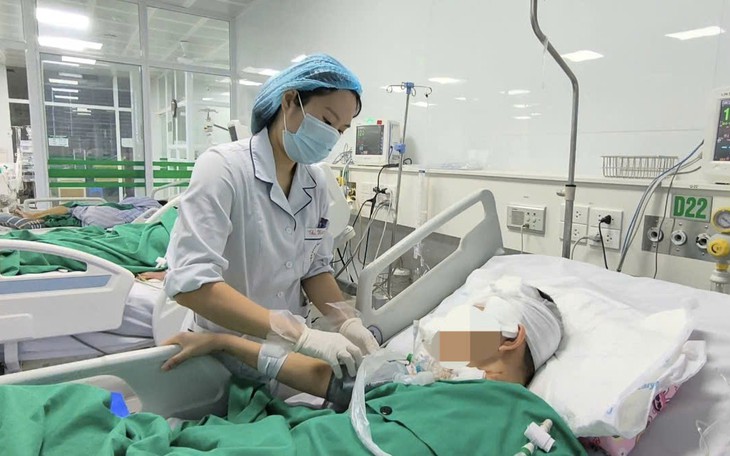 hoi-phuc-sau-chan-thuong-ho-nao-1787817270036513624346-0-21-670-1093-crop-17878172742602122708653 Bác sĩ ép tim suốt 35 phút cứu người đàn ông ngừng tuần hoàn, hôn mê sâu hi hữu- Ảnh 3.