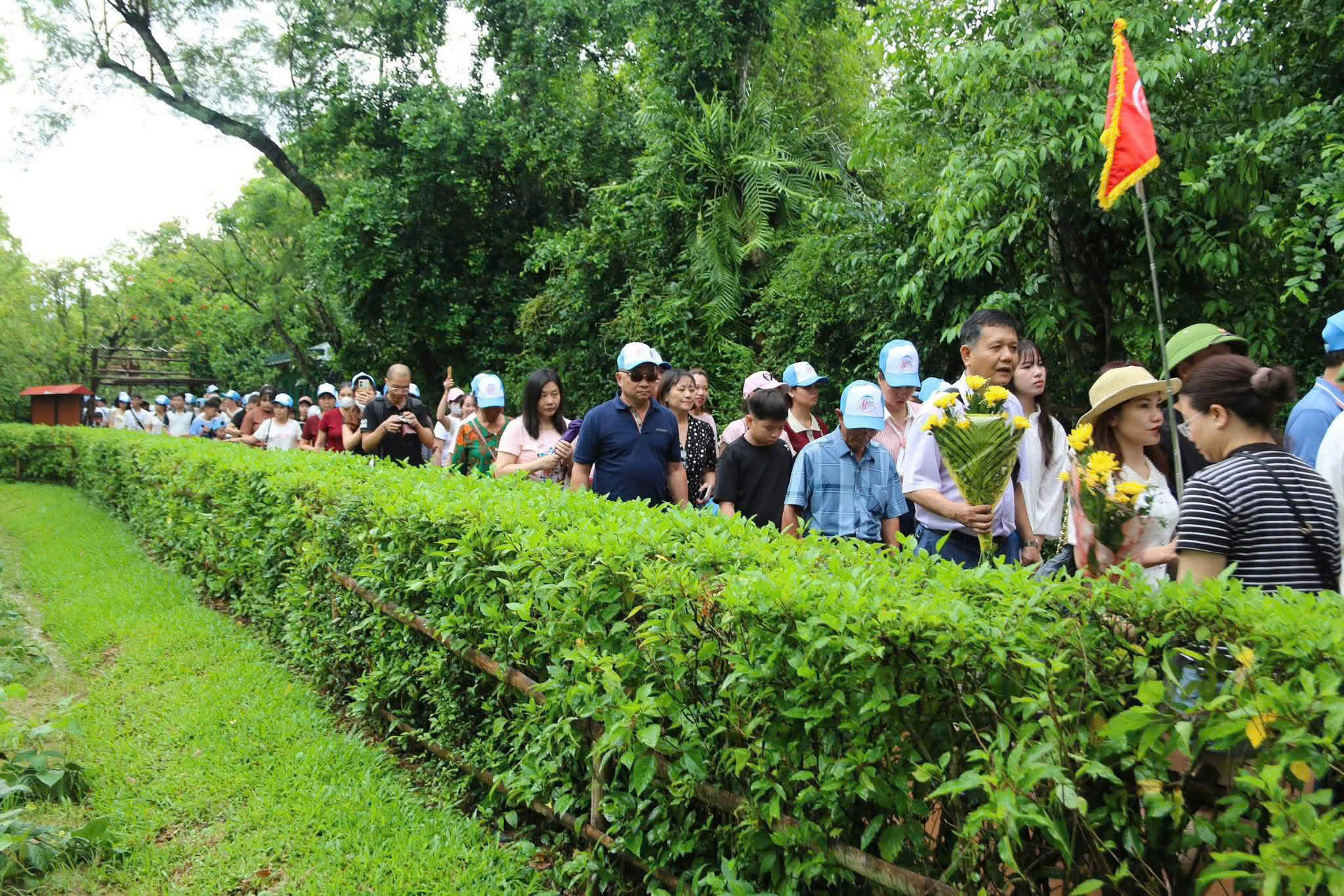 nhung-ban-tho-bac-ho-o-que-nha-trong-ngay-quoc-khanh3-1788311816834858326373 Những bàn thờ Bác Hồ ở quê nhà trong ngày Quốc khánh- Ảnh 1.
