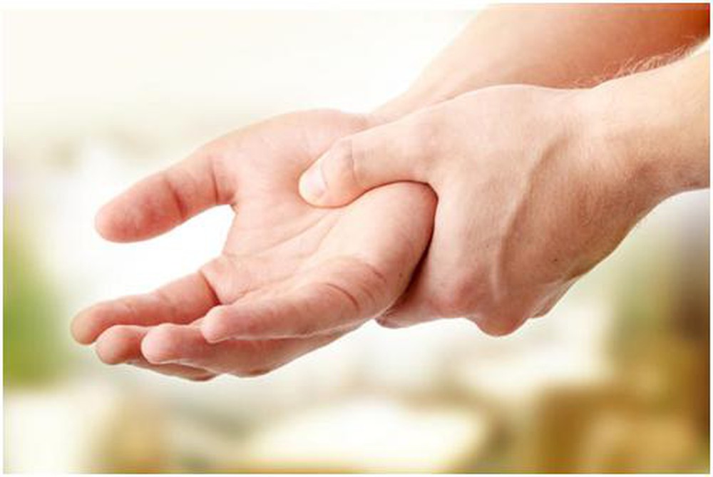 Hiểu đúng về run tay: nguyên nhân, cách phân biệt và khi nào cần khám