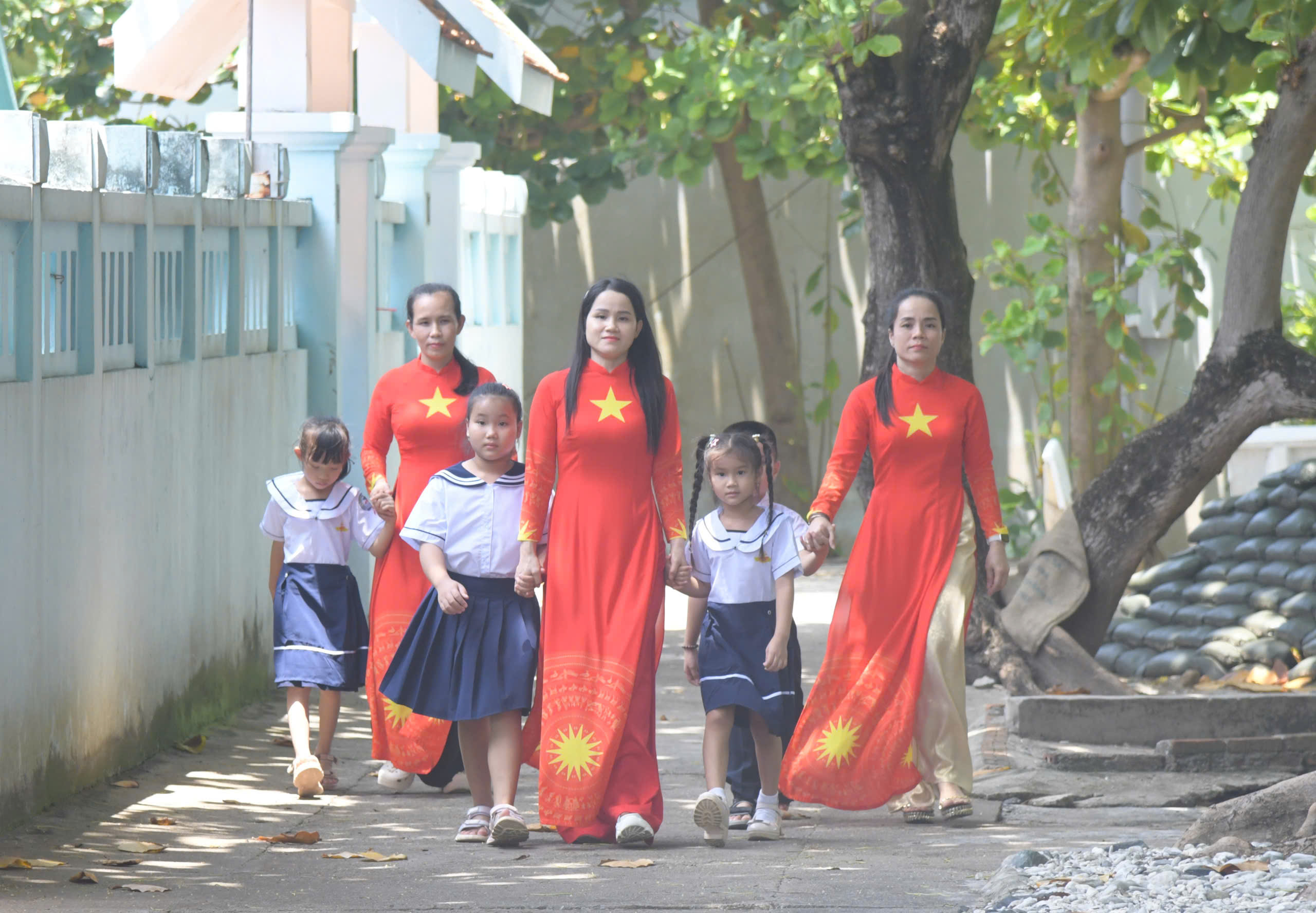 Giữ nhịp học tập giữa trùng khơi: Ngày khai giảng tại các trường tiểu học Đặc khu Trường Sa